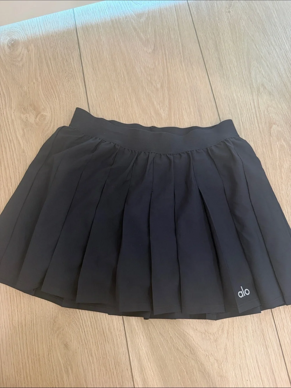 ALO Yoga Black Pleated Mini Tennis Skort